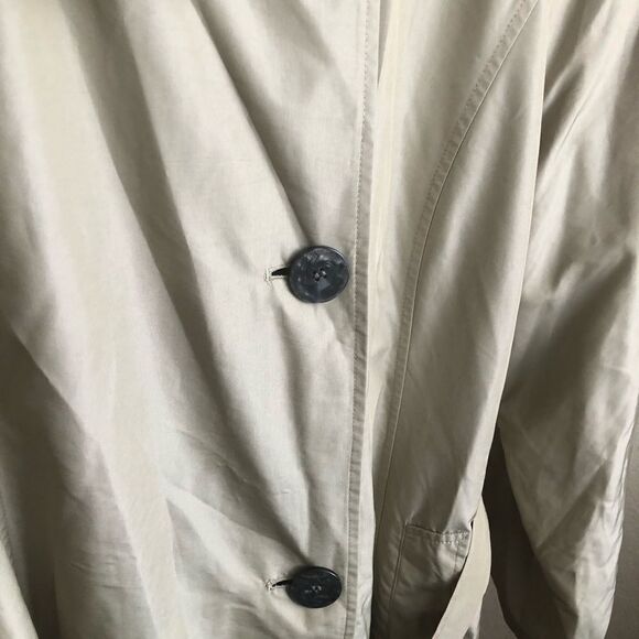 Gallery vintage beige raincoat size XL - Picture 3 of 13